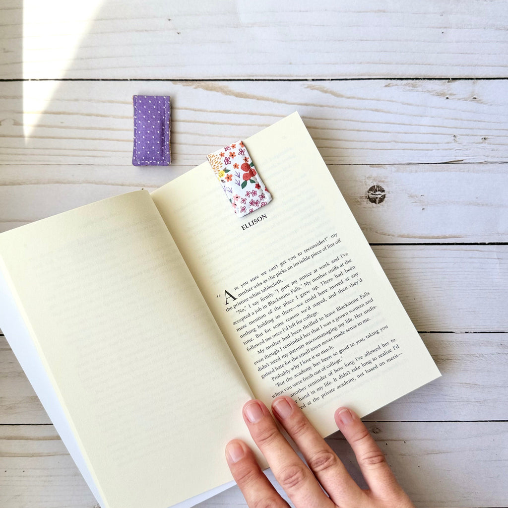 Set of 2 Magnetic Fabric Bookmarks