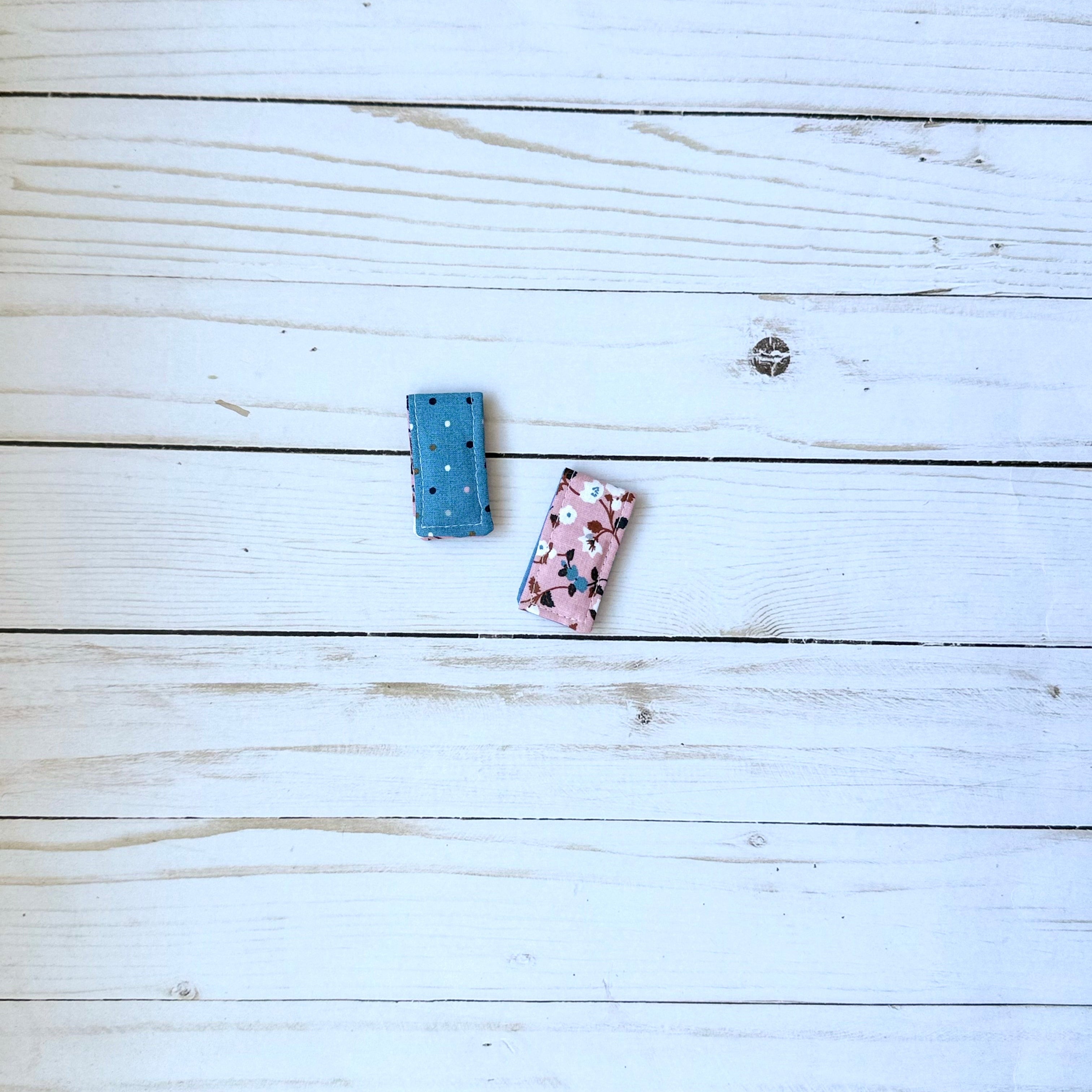 Set of 2 Magnetic Fabric Bookmarks