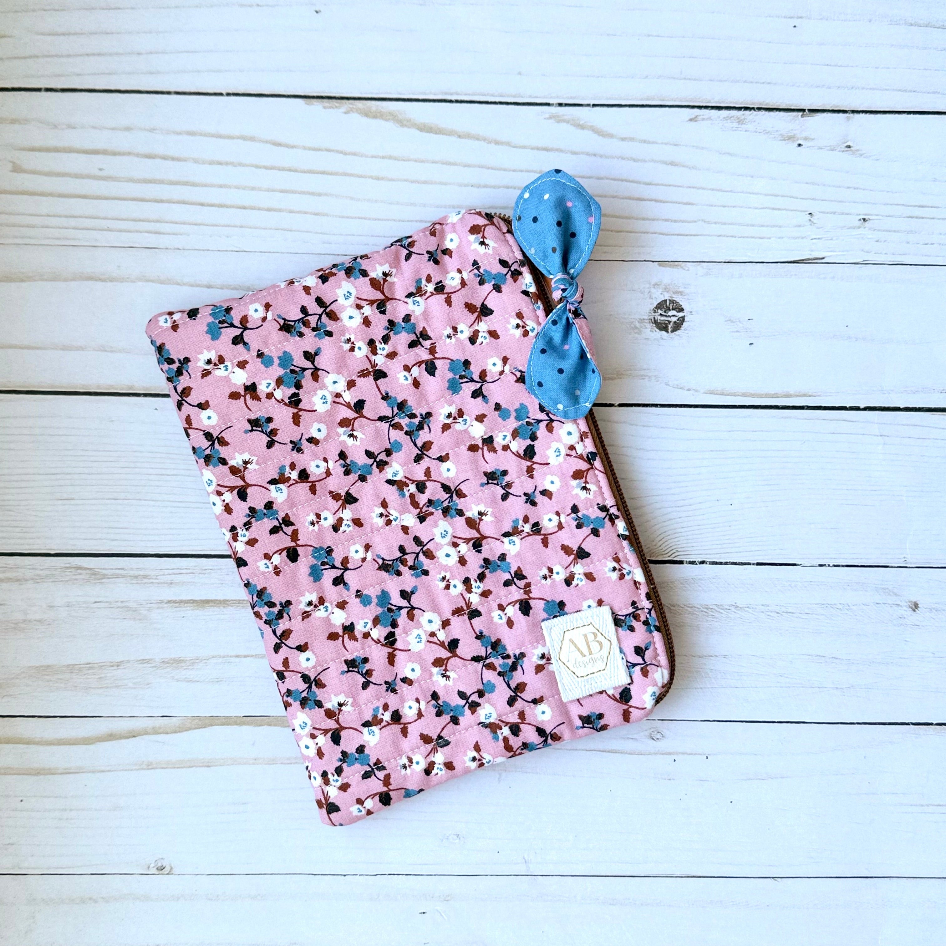 Quilted Fabric E-Reader Sleeve with Zipper and Bow Pull