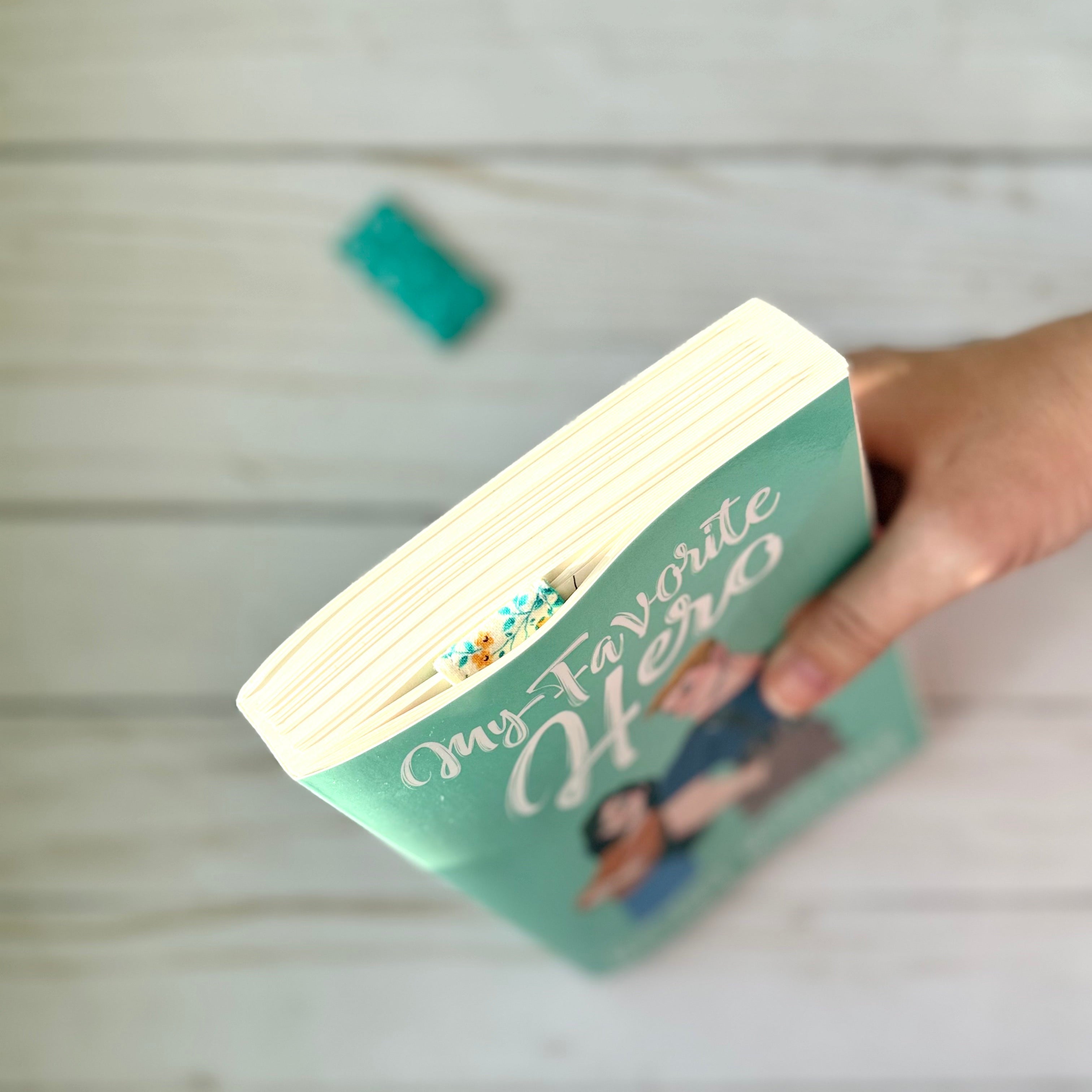 Set of 2 Magnetic Fabric Bookmarks