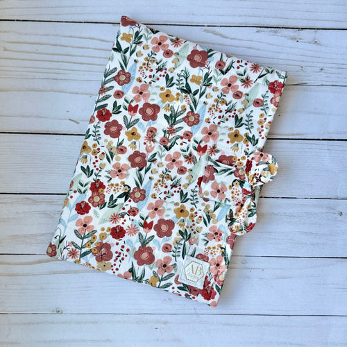 Quilted Fabric Book Sleeve with Magnetic Clasp and Bow