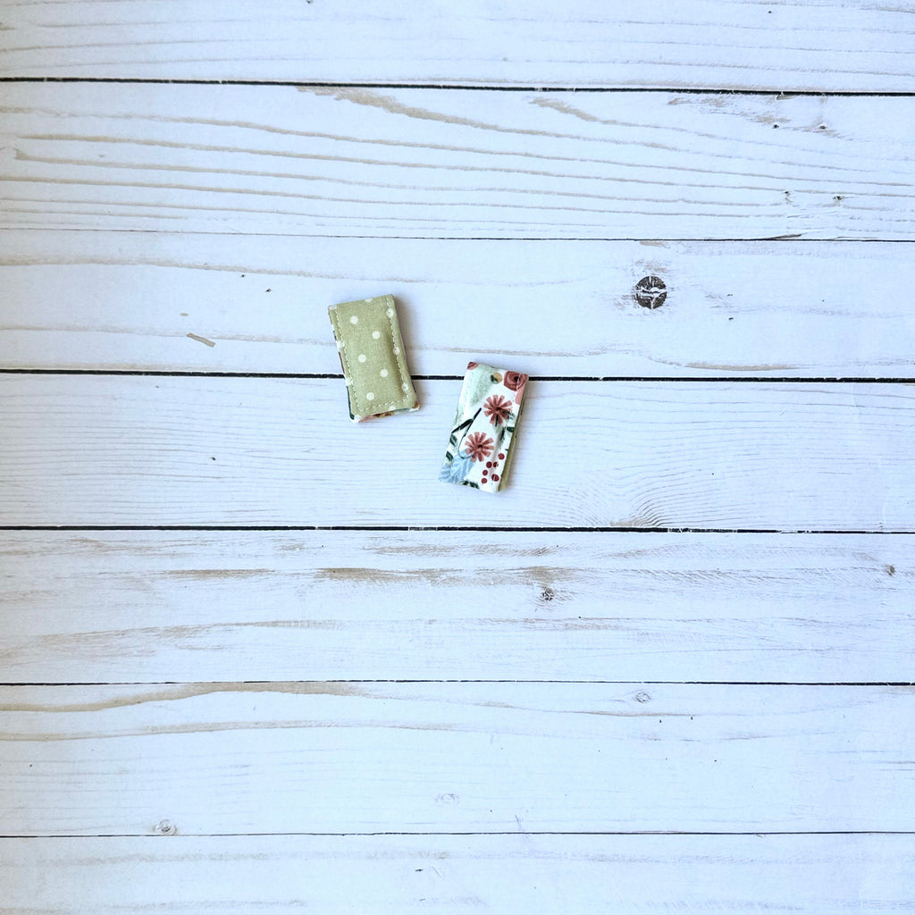 Set of 2 Magnetic Fabric Bookmarks